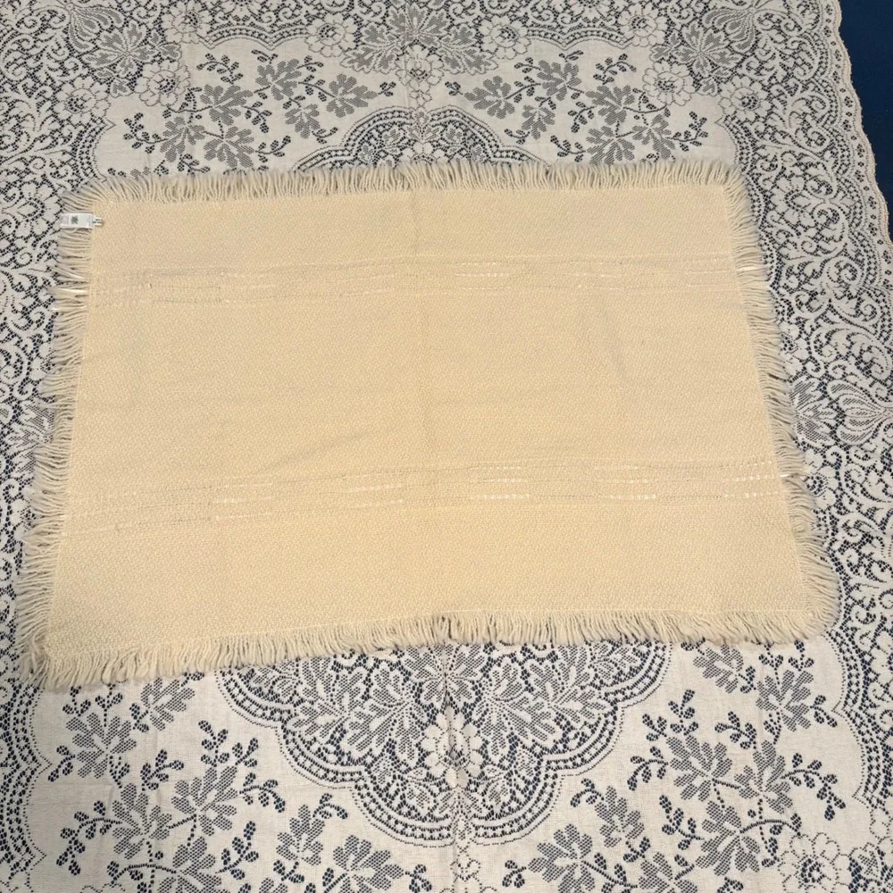 Branigan Weavers Cream Wool Baby Blanket Heirloom Lace‎ Ribbon Bows Fringed Edge